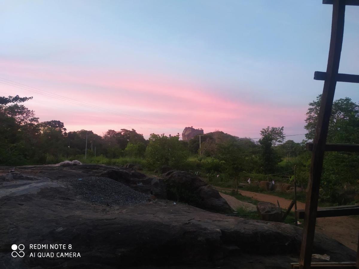 Sigiri Gayani Home Stay Sigiriya Exterior photo